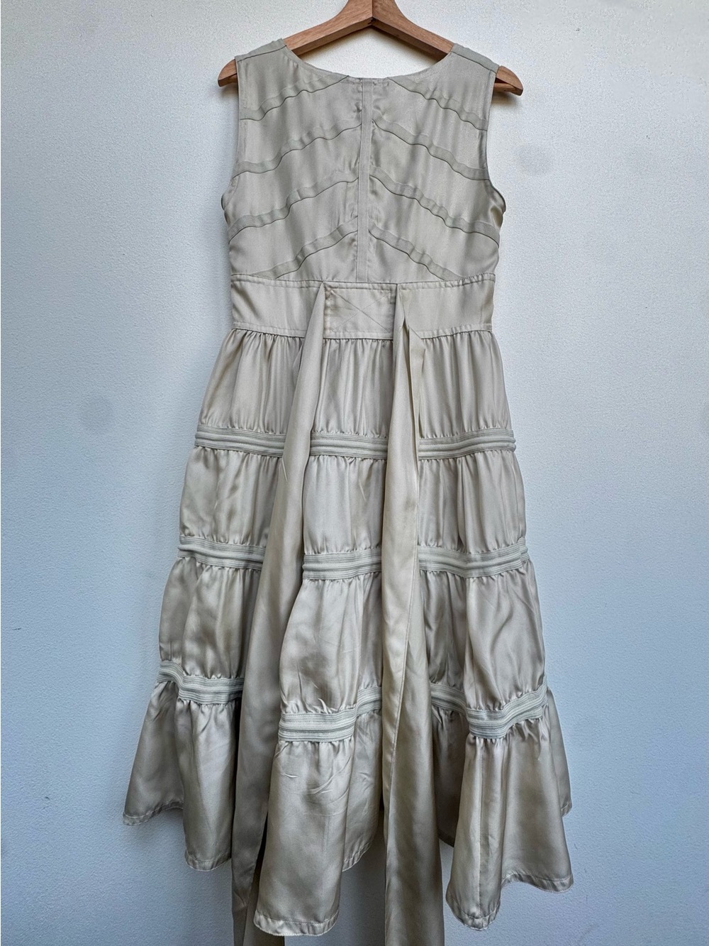 Marc By Marc Jacobs 100% Silk Taupe Tiered V-Neck Maxi Dress - Picture 5 of 9